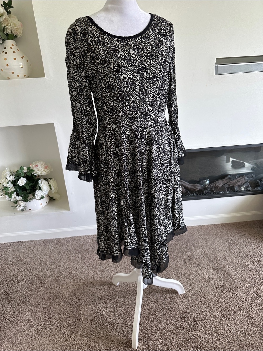 Hem & Thread Black and Cream Printed Long-Sleeve Fit-and-Flare Dress